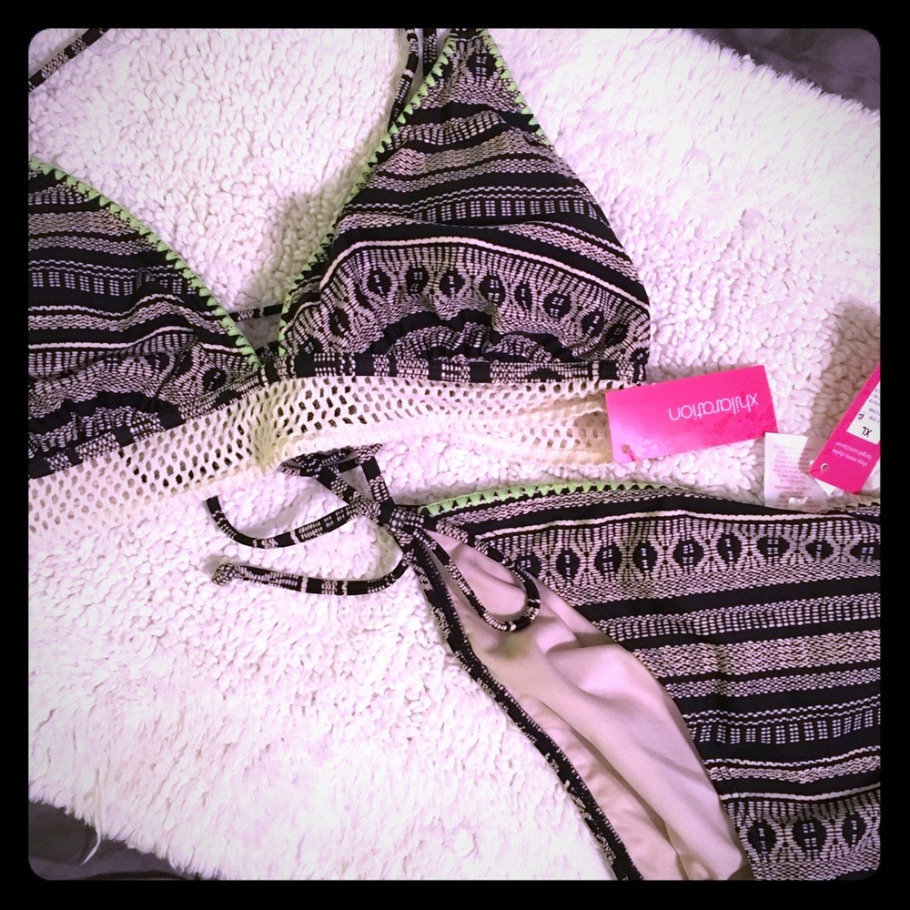 💲⤵️Xhilarahtion String Bikini Sz L/XL NWT